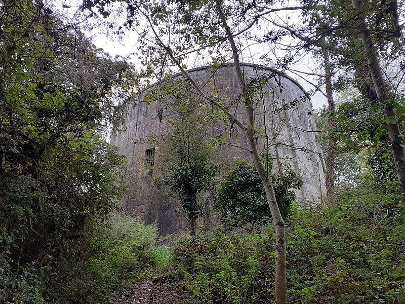 File:Meelick-martello-tower-2.jpg