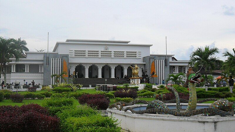 File:Museum Mulawarman.jpg