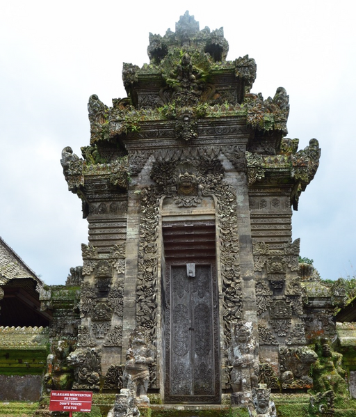 File:Penglipuran Village temple.png