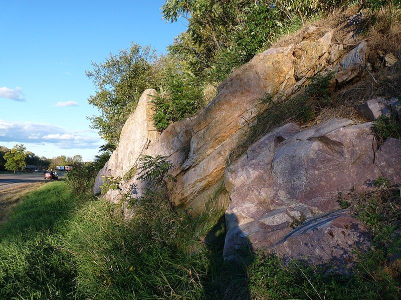 File:Point of Rocks.jpg