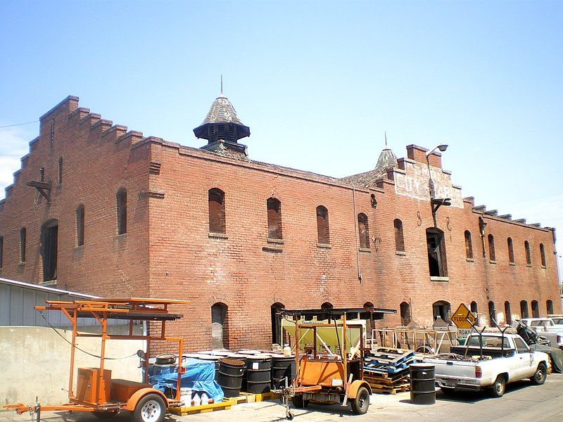 File:Pomona City Stables.jpg