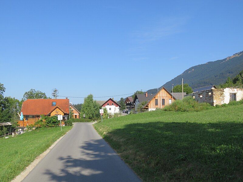 File:Povlje Slovenia 1.jpg