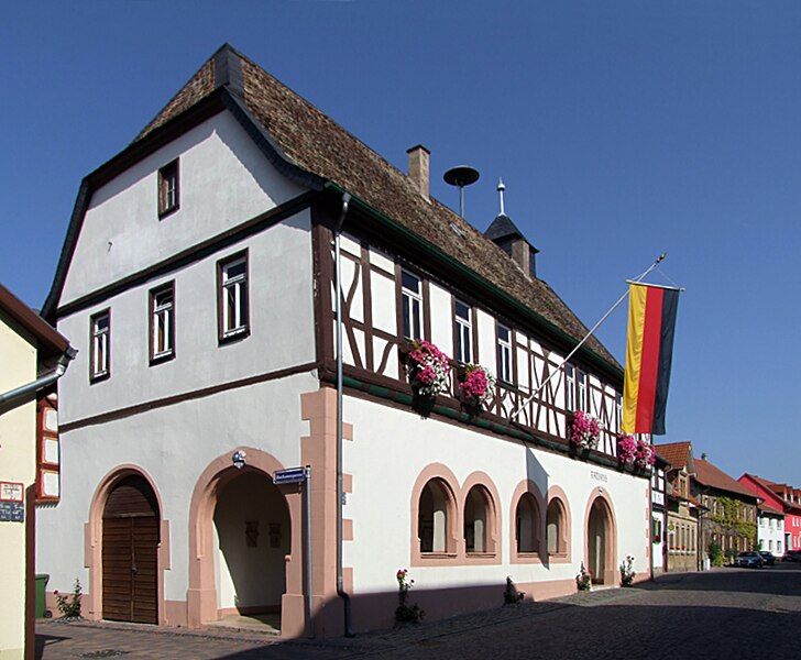 File:Rathaus-Bechtolsheim.jpg