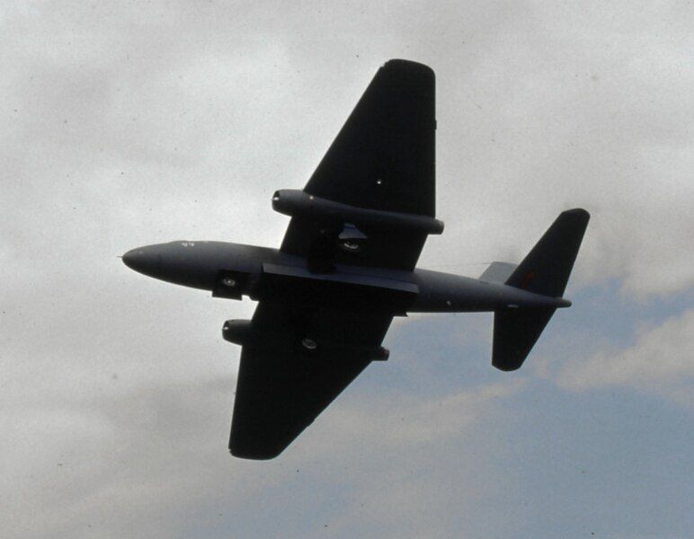 File:SAAF Canberra.jpg