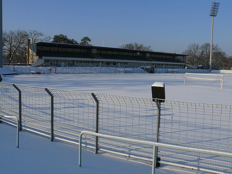 File:WestendMommsenstadion-4.JPG