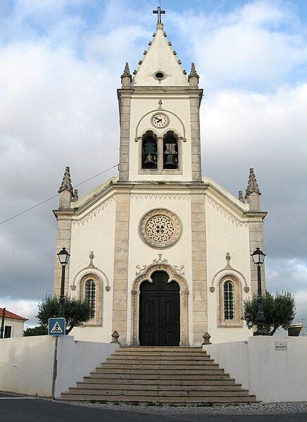 File:Alcobaça.mosteiro.coutos.cela.st.andre.jpg