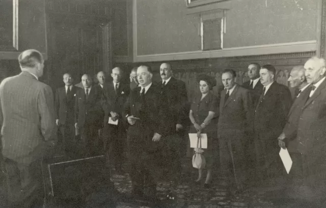 File:Award ceremony 1948.webp