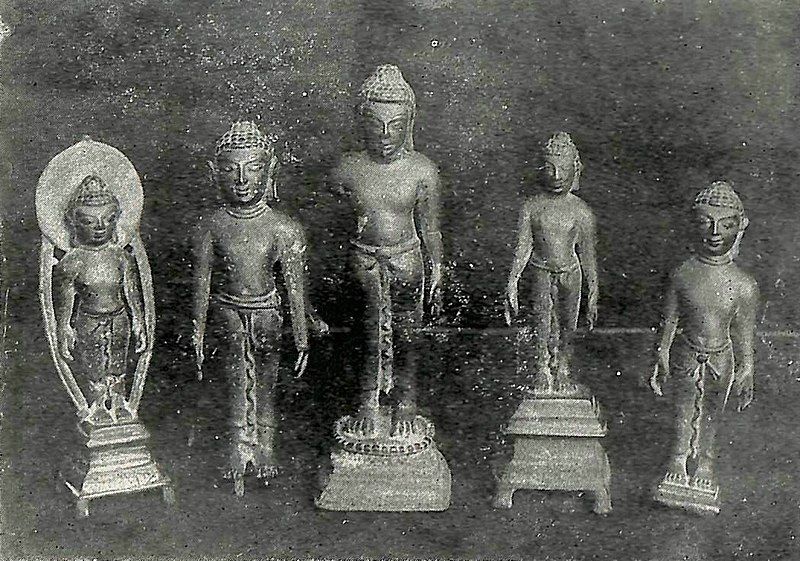 File:Five Bronzes Valabhipur.jpg