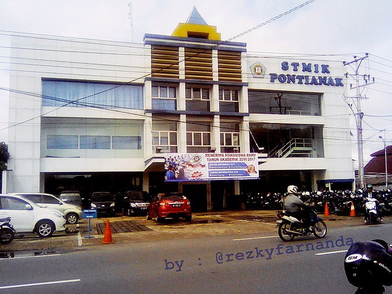 File:Gedung STMIK Pontianak.jpg