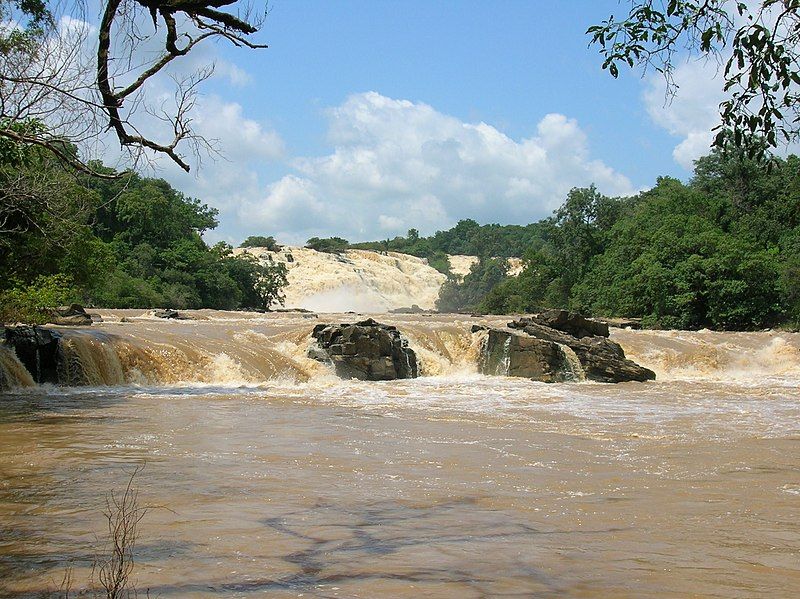 File:Gurarafalls.jpg