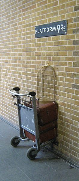 File:Harry Potter-platform.JPG