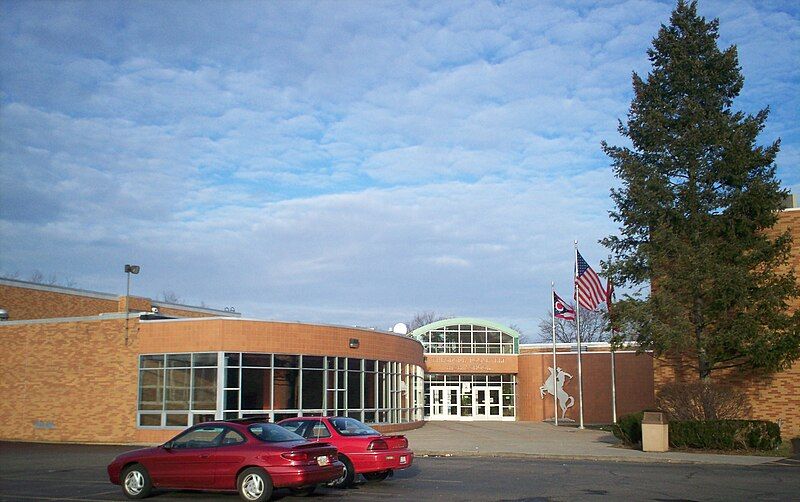 File:Kent Roosevelt cafeteria.jpg