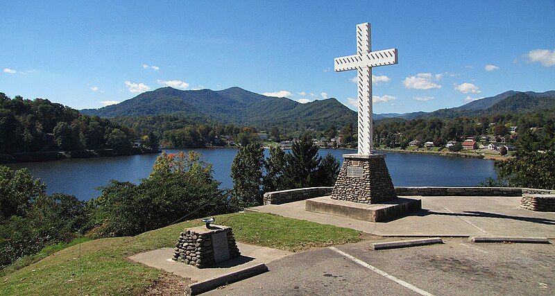 File:Lake Junaluska.jpg