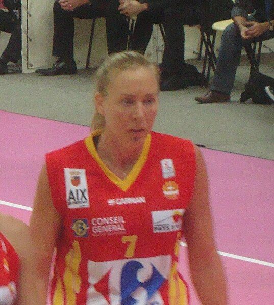 File:Lauren-Neaves.jpg