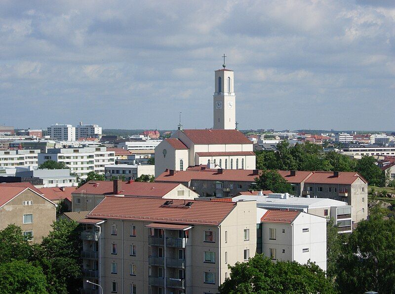 File:Martinkirkko tonttumäeltä nähtynä.jpg