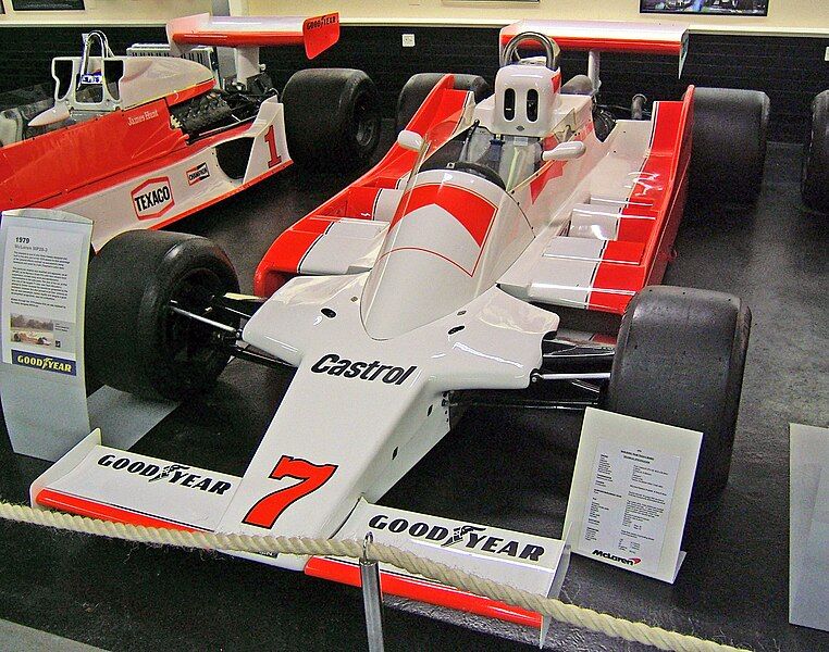 File:McLaren M28.jpg