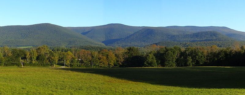 File:Mount Greylock Massive.JPG