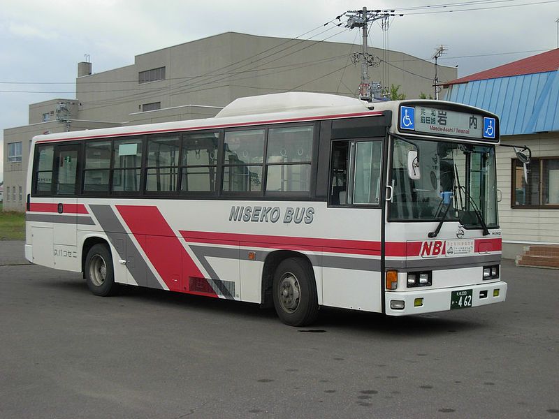 File:Niseko bus 462.jpg