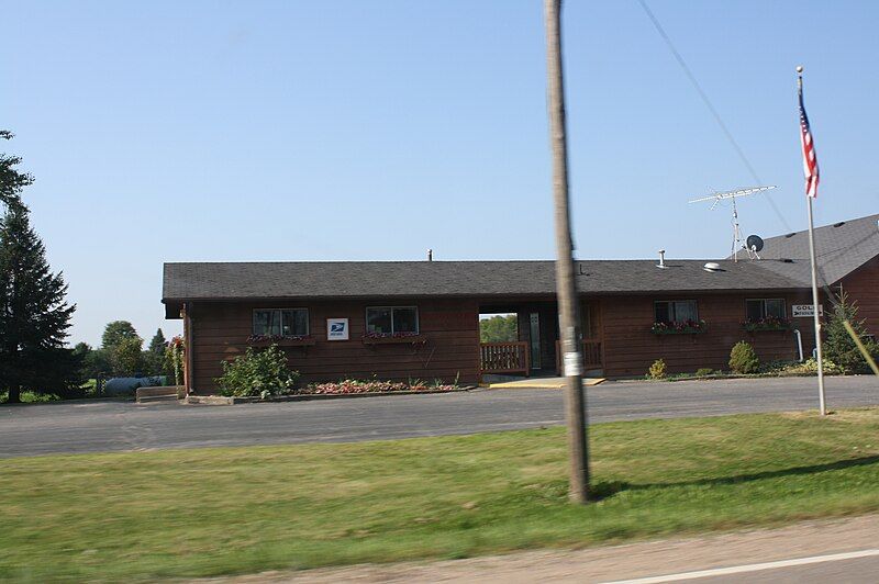 File:PickerelWisconsinPostOffice2009WIS55.jpg