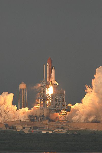 File:STS-118 launch1.jpg