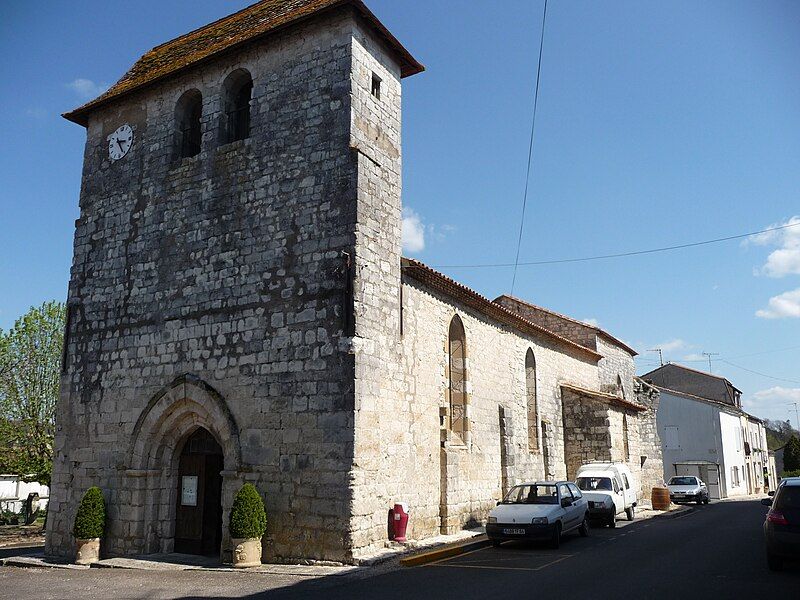 File:Sigoules-eglise.JPG