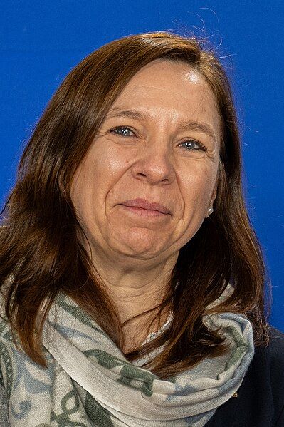 File:Stéphanie Obertin.jpg