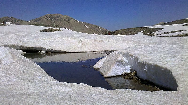 File:Tochal spring.jpg