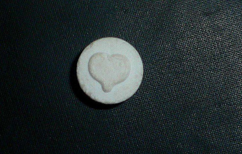 File:2cb pill.jpg