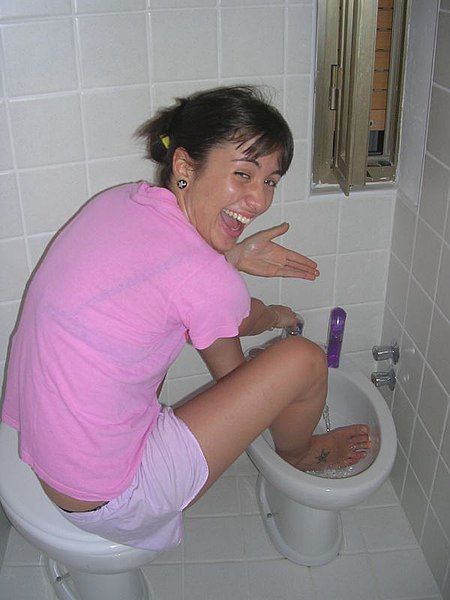 File:Bidet Footwash.jpg