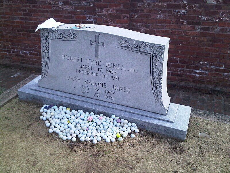 File:BobbyJones-grave-1.jpg