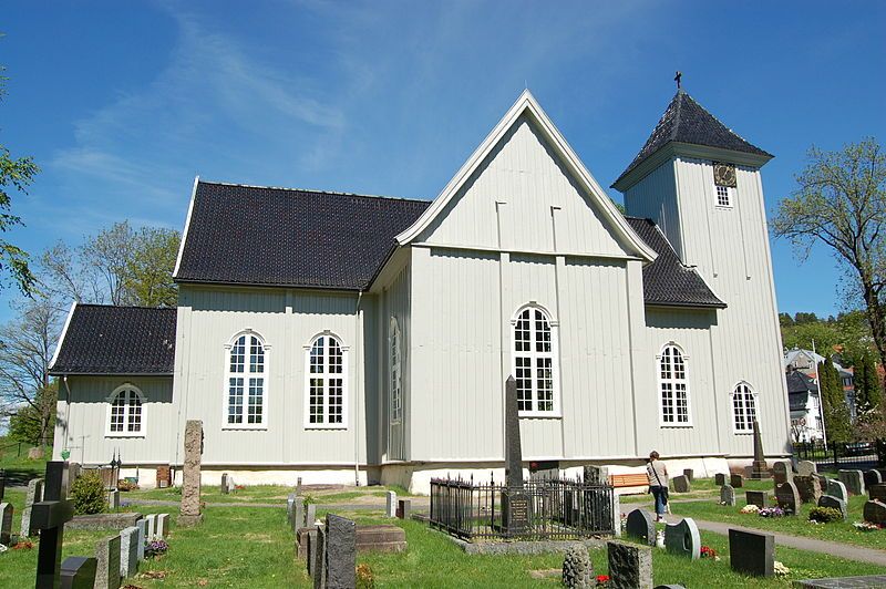 File:Drobak kirke.jpg