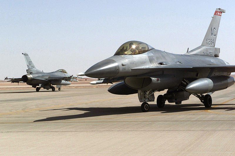 File:F-16s Southern Watch.jpg