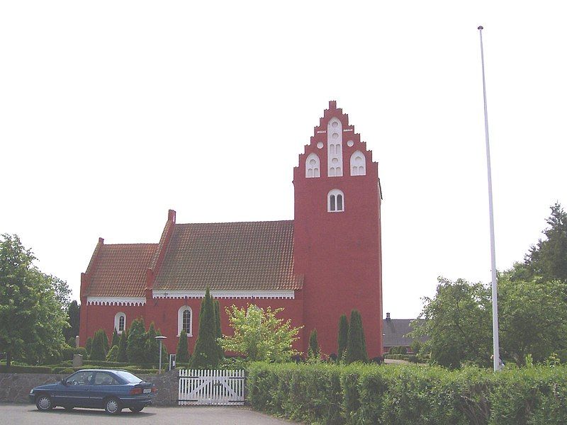 File:Fjelde Kirke.jpg