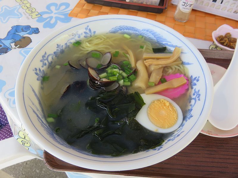 File:Freshwater clam Ramen.JPG