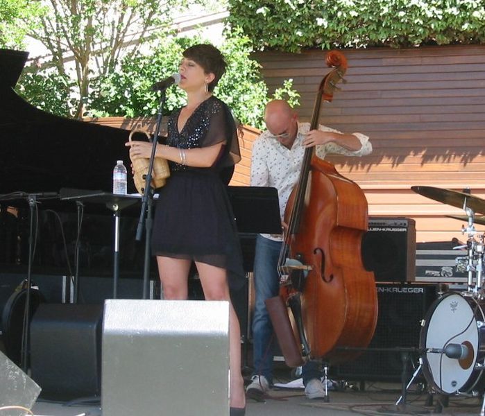 File:GretchenParlato-June2010.jpg