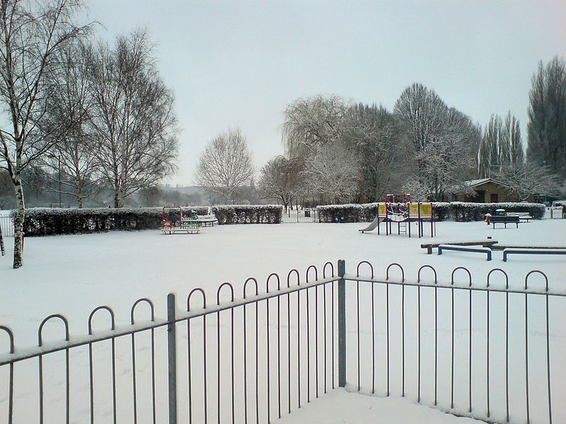 File:HarthamPlaygroundSnow.jpg