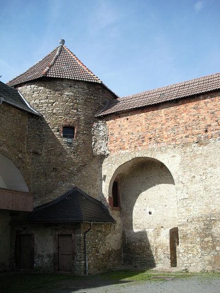 File:Harzgerode Schloss.JPG