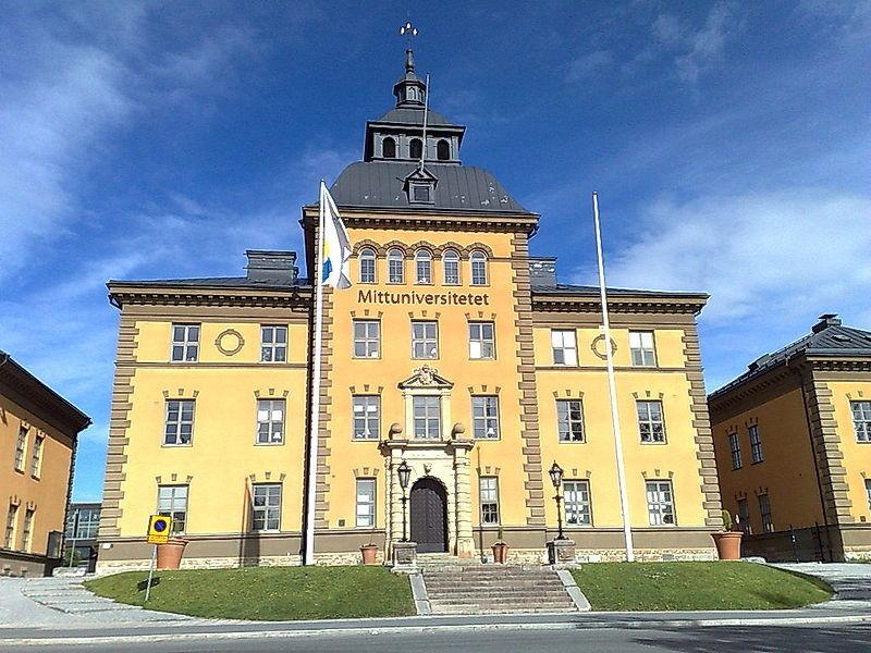 File:Mittuniversitetet Östersund.jpg