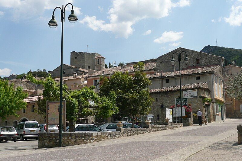 File:Mollans-sur-Ouvèze 4.JPG