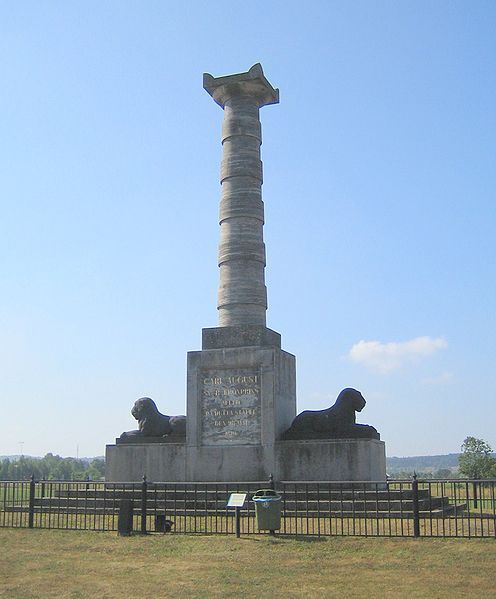 File:Monumentet i Kvidinge.jpg