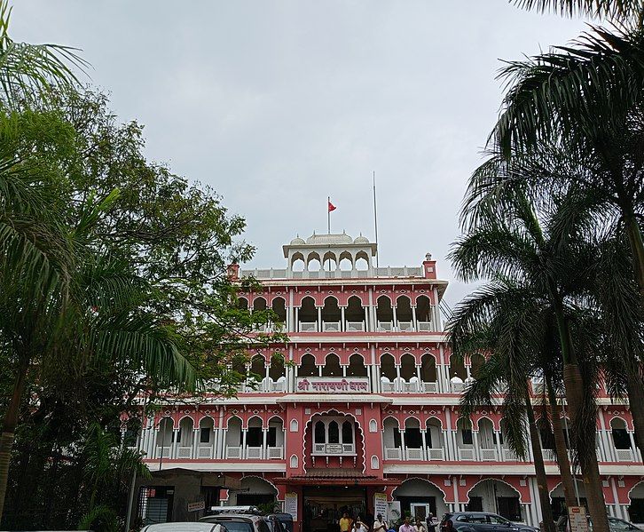 File:Narayani Dham lonavala.jpg