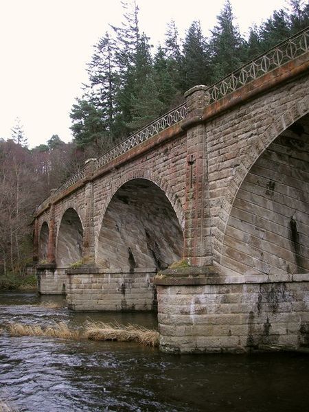 File:Neidpath viaduct (2).jpg