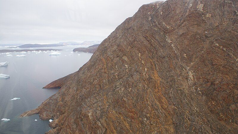 File:Qullikorsuit-island-saffioorsuaq-cape.jpg