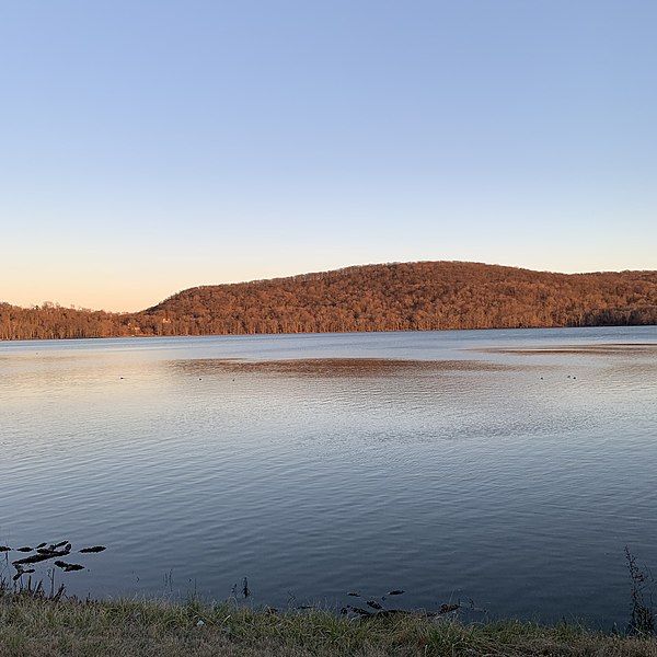 File:Rockland Lake.jpg