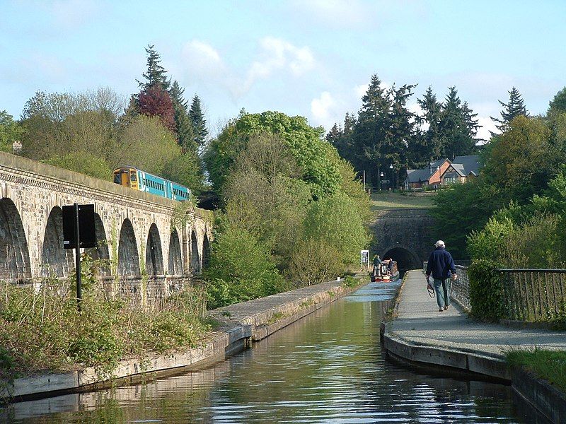 File:Y Waun AqueductWales.JPG