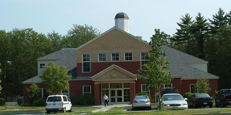 File:Abington Town Hall.JPG