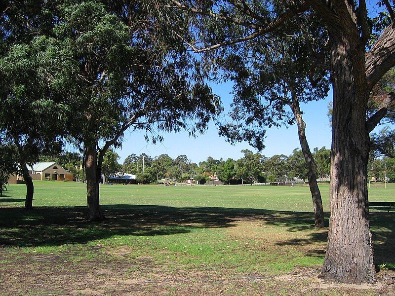 File:Aintree Eglinton Reserve.jpg