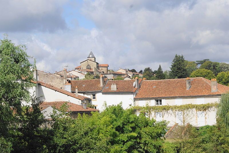 File:Availles Limouzine church.JPG