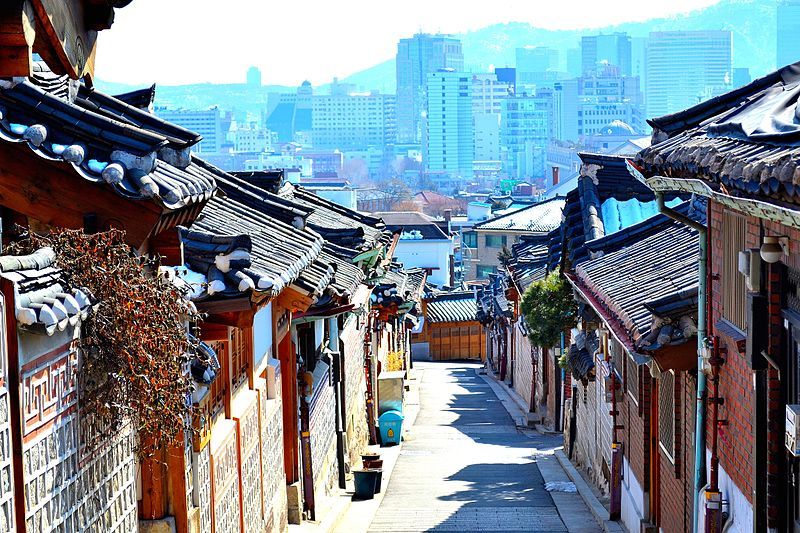 File:Bukchon Hanok Village.jpg