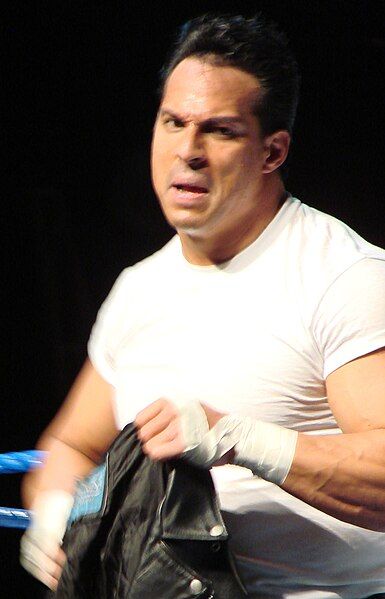 File:DeuceWWE@Commons.jpg